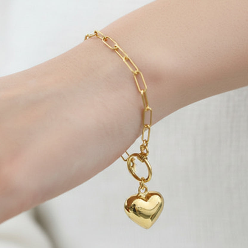 t-bar heart pendant bracelet