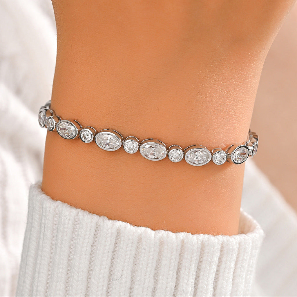 The Vivienne Moissanite Bracelet