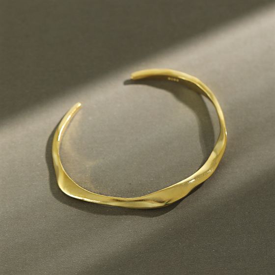 Stunning Irregular 925 Sterling Silver Open Bangle