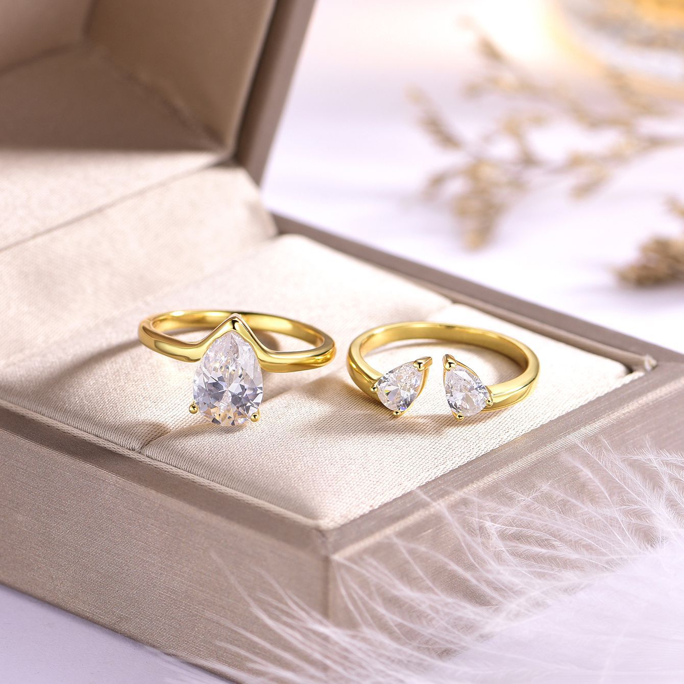 Ladies’ 925 Sterling Silver Ring Ring Set with Teardrop Shaped Moissanite Centre Stone and Side Stones